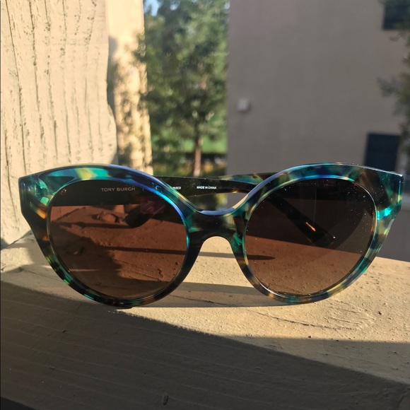 Tory Burch Accessories - Tory Burch 7087 Sunglasses